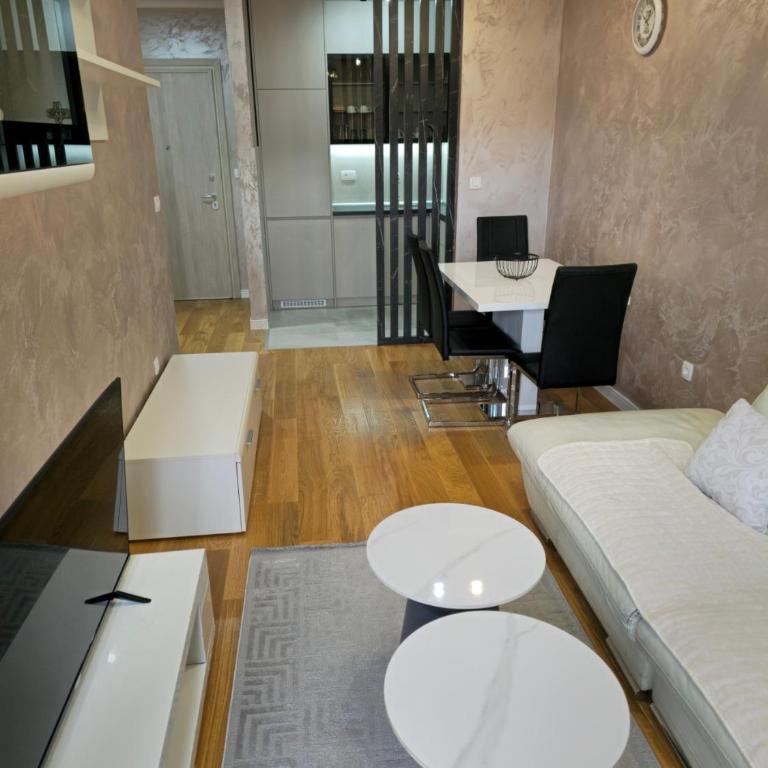 Central Point apartment - One-Bedroom Apartment - 8