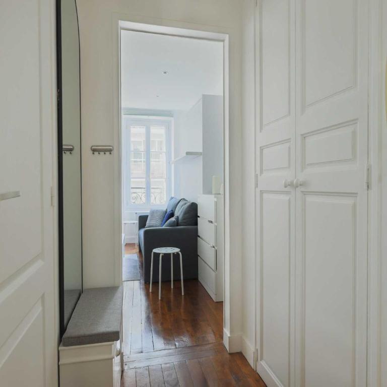 Modern apartment -1BR-3P-Ternes - Two-Bedroom Apartment - 11