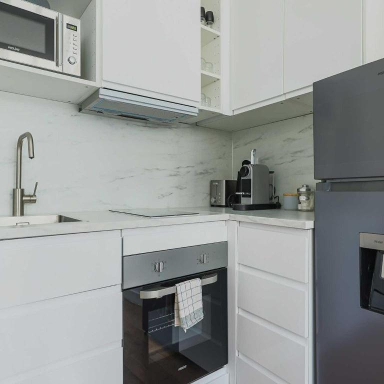 Modern apartment -1BR-3P-Ternes - Two-Bedroom Apartment - 9