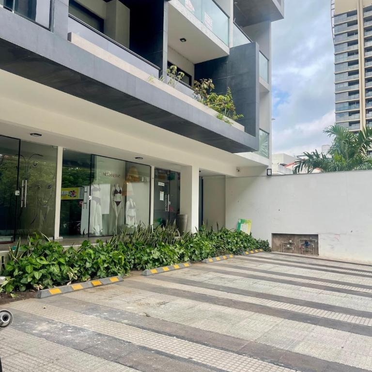 Elegante departamento en Equipetrol - Apartamento de 1 dormitorio - 4