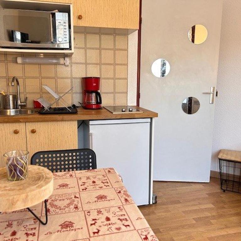 Studio cabine - 4 couchages, à l'entrée de Risoul 1850, proche commerces et navette gratuite - Appartement 1 Chambre - 7