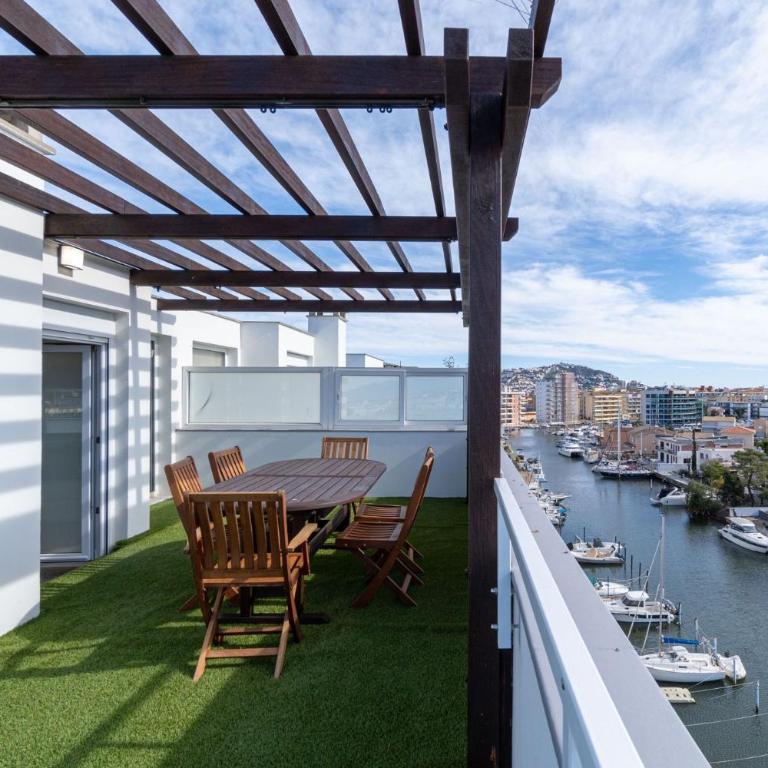 Milenial Immo Vigata - Maravilloso dúplex con vistas panorámicas a los canales y piscina - Three-Bedroom Apartment with View - 4