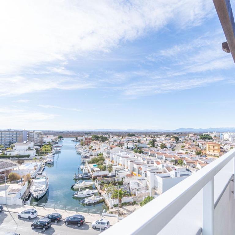 Milenial Immo Vigata - Maravilloso dúplex con vistas panorámicas a los canales y piscina - Three-Bedroom Apartment with View - 10