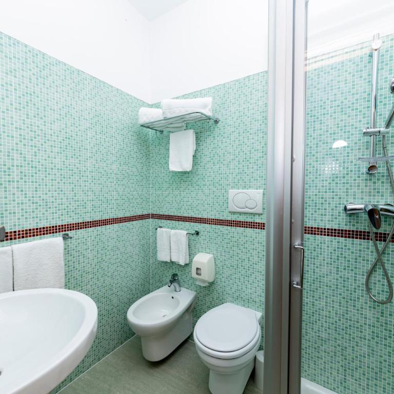Hotel Alba - Camera Matrimoniale Deluxe con Vista Mare Laterale - 4