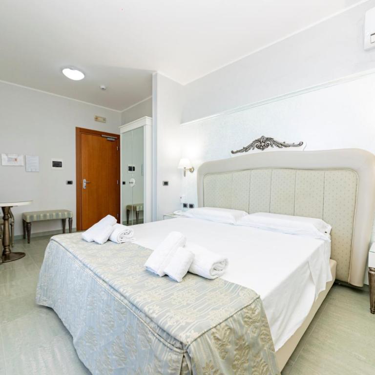 Hotel Alba - Camera Matrimoniale Superior con Balcone e Vista Mare - 15