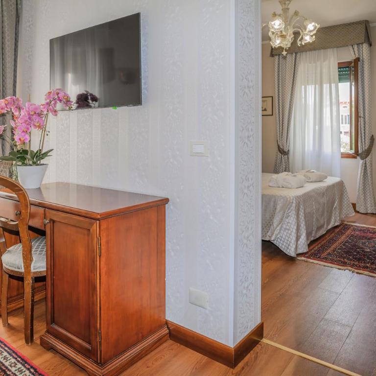 Hotel La Meridiana - Junior Suite - 4