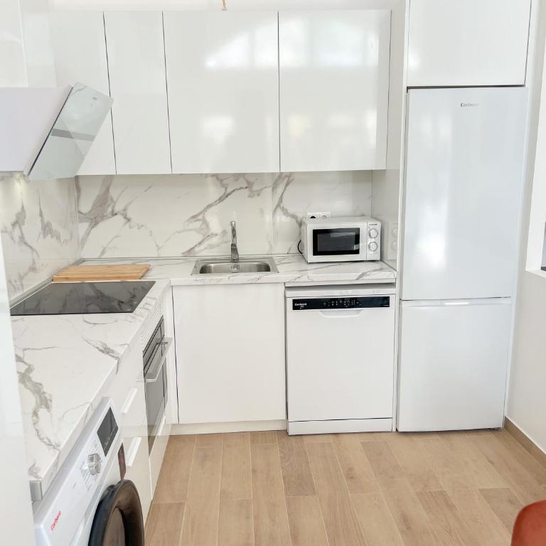 Bright & Modern Family apartment Carihuela - Apartamento de 3 dormitorios - 20