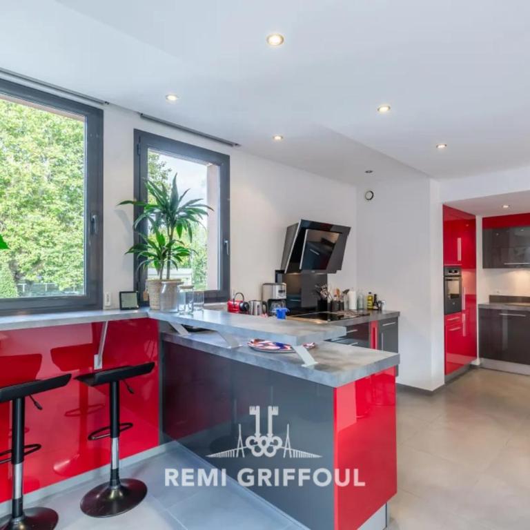 The Cosmopolitan Architect Design Home with Rooftop Jacuzzi 8 Guests - Maison de Vacances - 9
