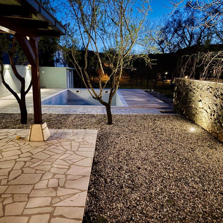 Almond Buna PoolHouse - Three-Bedroom House - 51