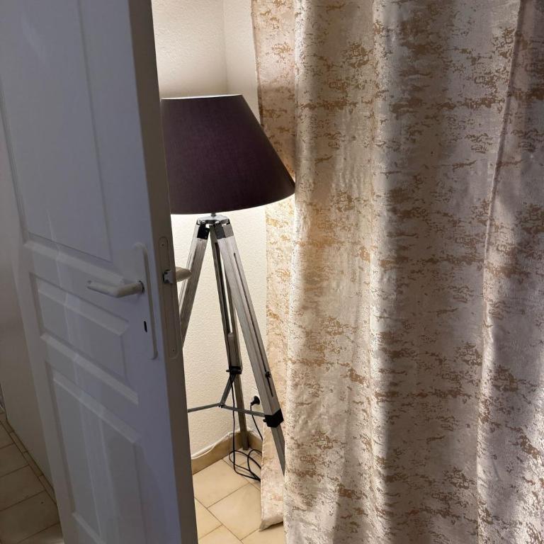 T2 Montpellier plein sud clim wifi terrasse de 16m2 - Apartment mit Terrasse - 9