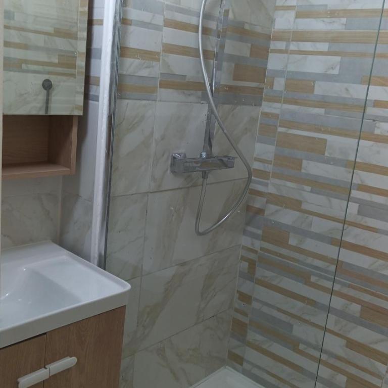 Agréable studio cabine à ST LARY SOULAN - 5 couchages - Appartement avec Balcon - 12