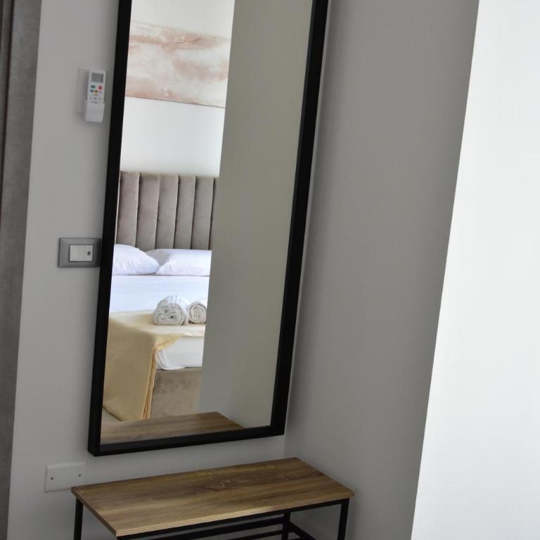 Yllen Rooms - Camera Matrimoniale con Bagno Privato - 5