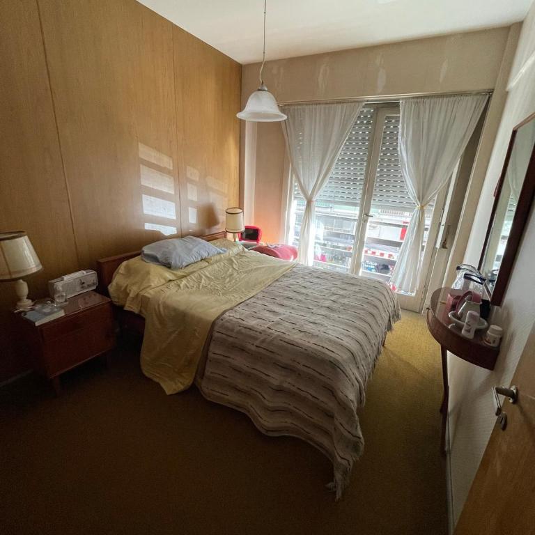 Departamento en mar del plata - Apartamento de 3 dormitorios con balcón - 2