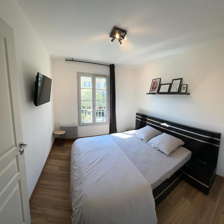 Appartement calme et spacieux à Aix en Provence - Two-Bedroom Apartment with Terrace - 9
