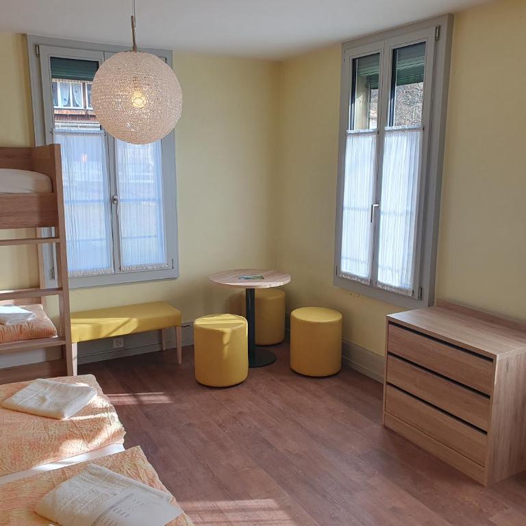 Budget Waldhotel - shared bathrooms - Quadruple Family Room with Shared Bathroom - 4