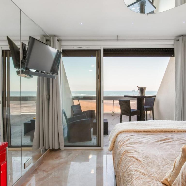 Joker Heliopolis Seafront Apartment with Panoramic Sea View - Apartment - 6