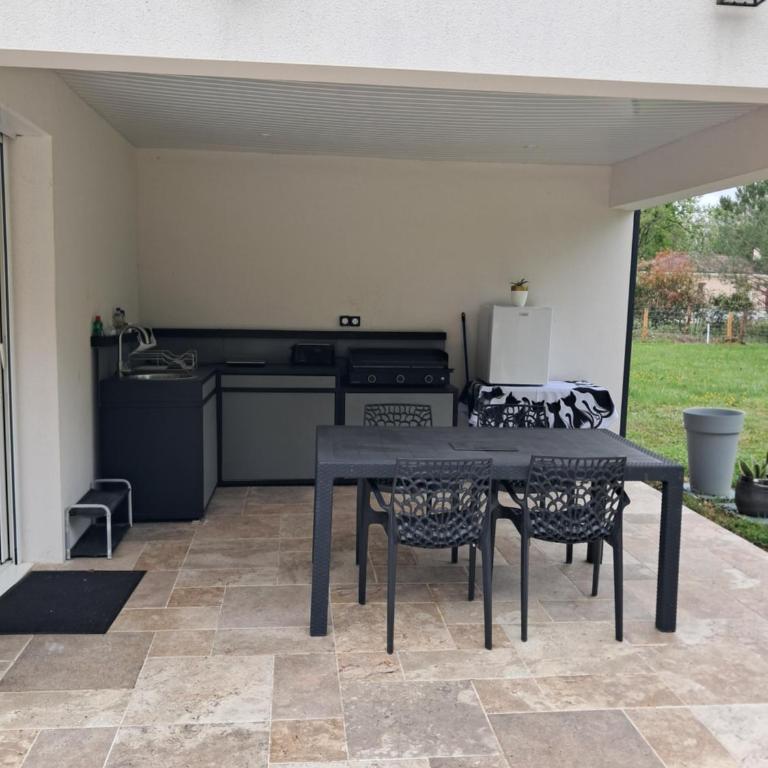 Studio près du golf - Chambre Double - Vue sur Piscine - 3