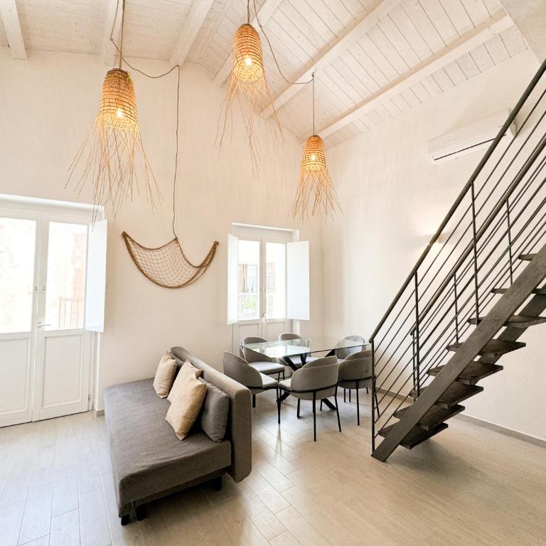 Kalma Lux - Sant Efisio Lofts - Appartamento con 2 Camere da Letto, Balcone e Terrazza - 1