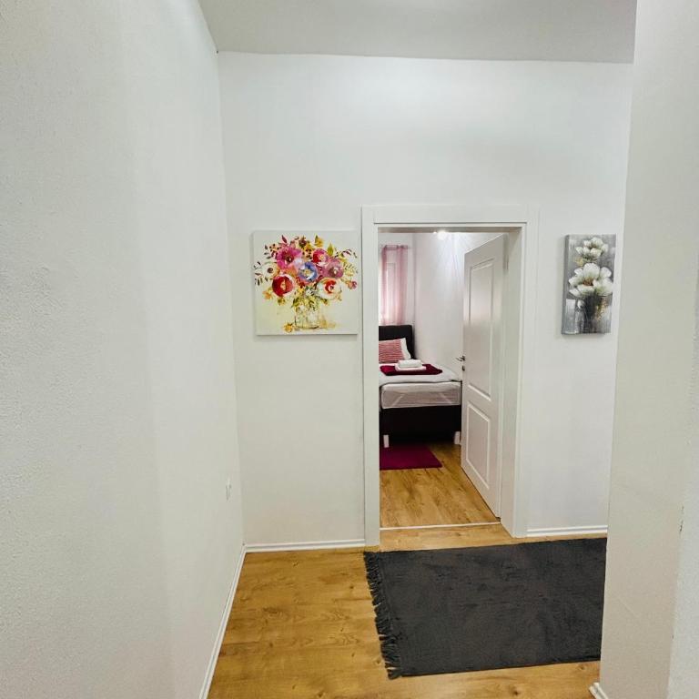 Apartment Tajra - Two-Bedroom Apartment - 22