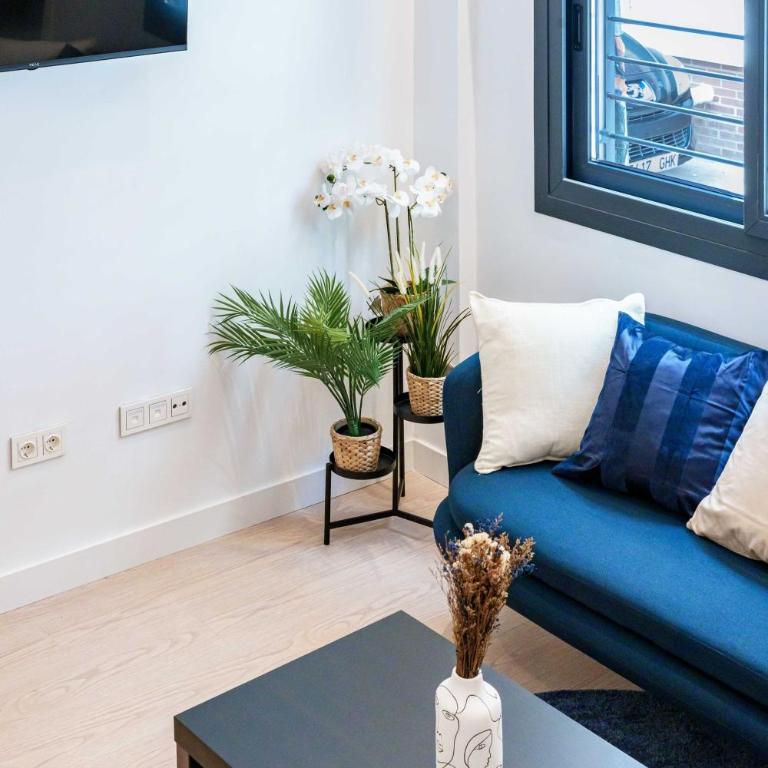 Stylish 3BD with Rooftop Jacuzzi - Las Artes - Apartment - 24