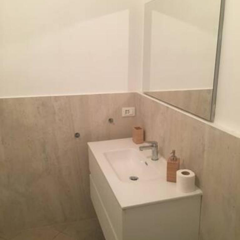 Casa e Risorgimento - Appartamento con 2 Camere da Letto - 77