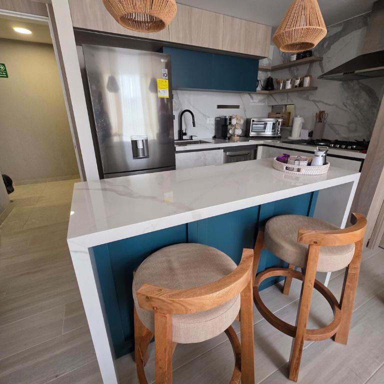 Open Floor Chic Interior Design Pool Full Kitchen - Apartamento de 2 dormitorios - 2