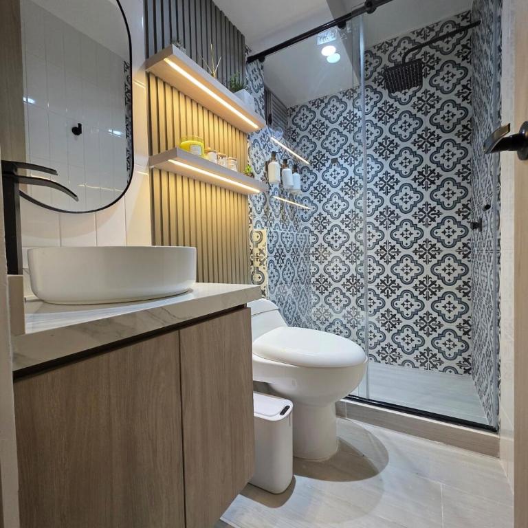 Open Floor Chic Interior Design Pool Full Kitchen - Apartamento de 2 dormitorios - 27