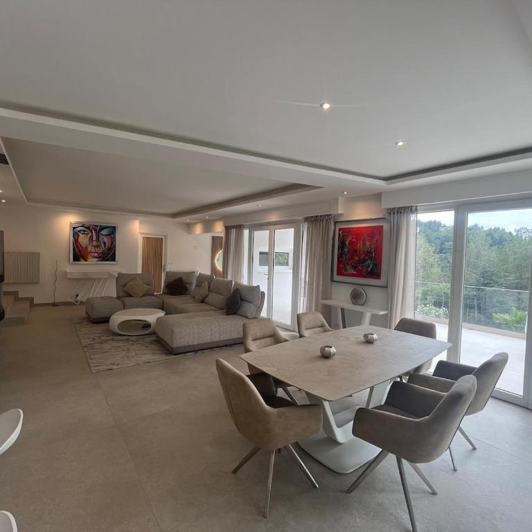 Beautiful 4 bedroom villa with pool, jacuzzi - Villa - 12
