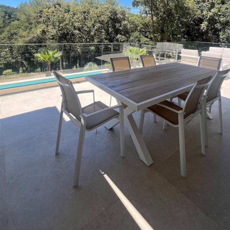 Beautiful 4 bedroom villa with pool, jacuzzi - Villa - 8