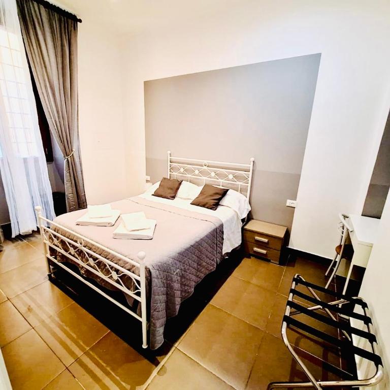 Residenza Giustiniani - Camera Matrimoniale con Bagno Privato - 4