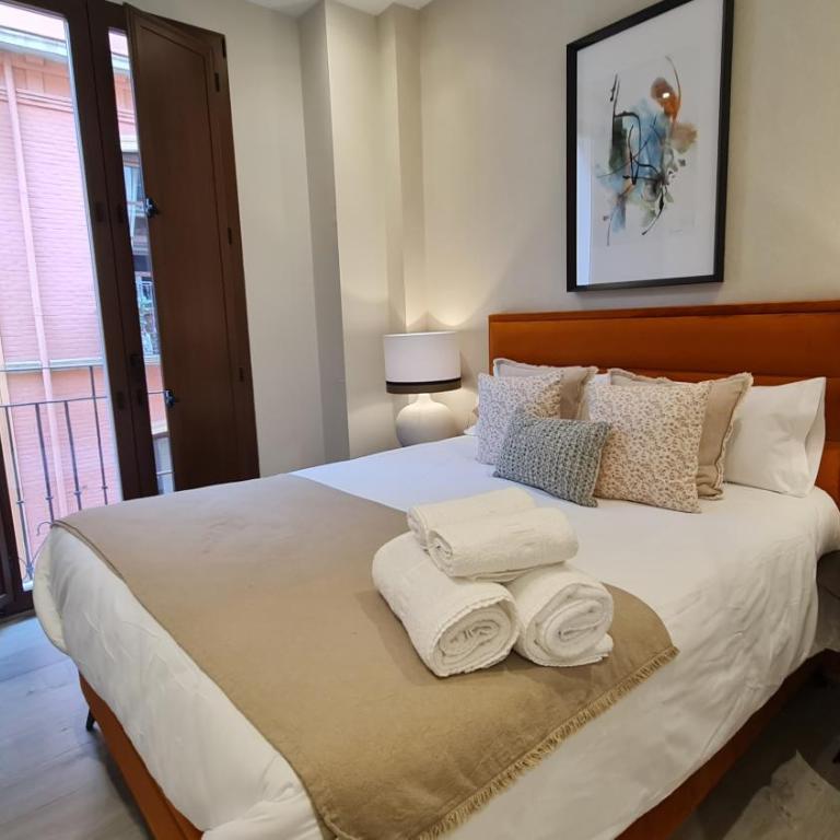 Suspiro 201 Elegant Suite - One-Bedroom Deluxe Apartment - 1