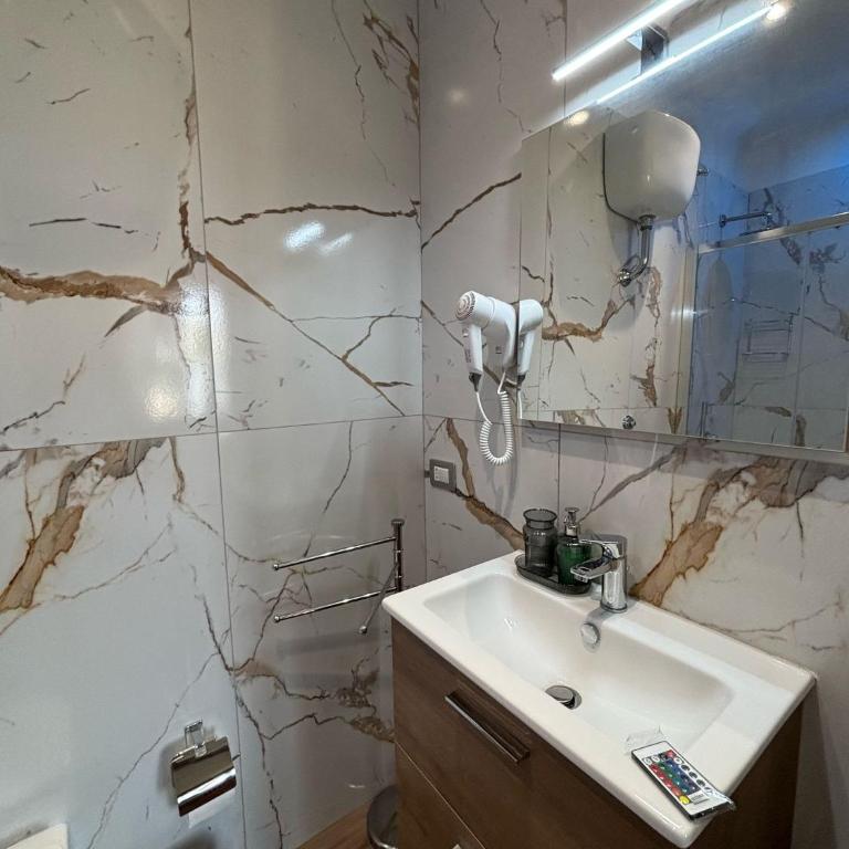 Caridei Rooms - Camera Queen - 6