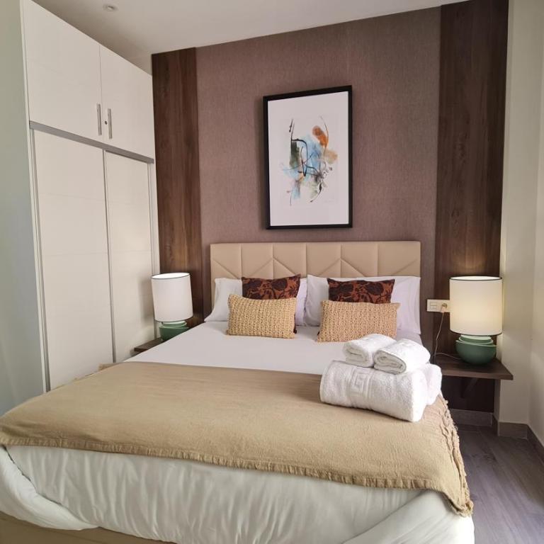 Suspiro 202 Elegant Suite - One-Bedroom Deluxe Apartment - 1