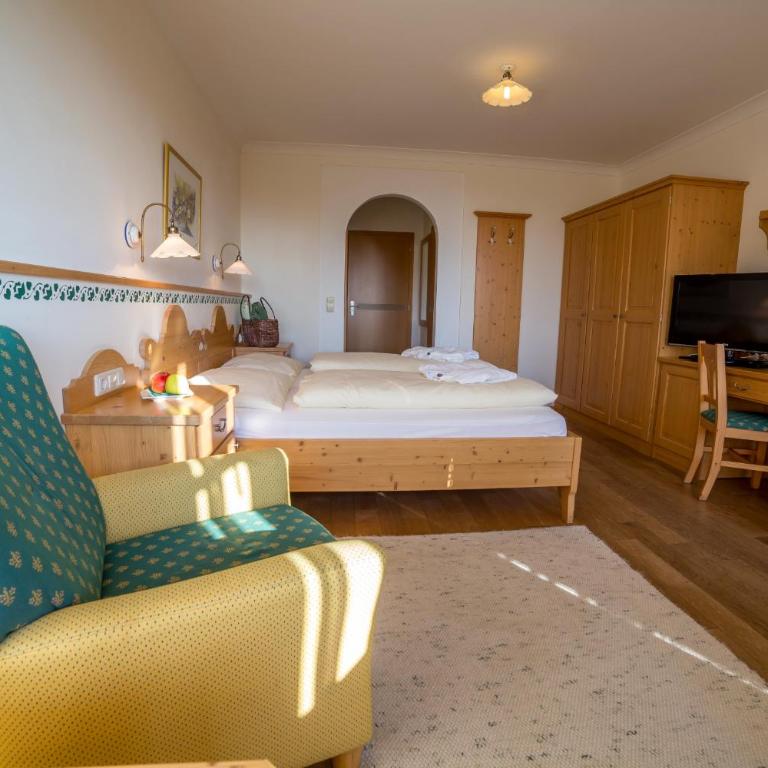 Landhotel Spreitzhofer - Superior Doppelzimmer mit Balkon - 3
