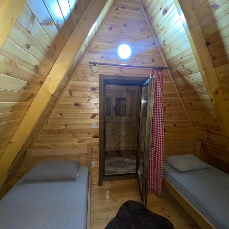 Brvnare Vujičic - Two-Bedroom House - 25