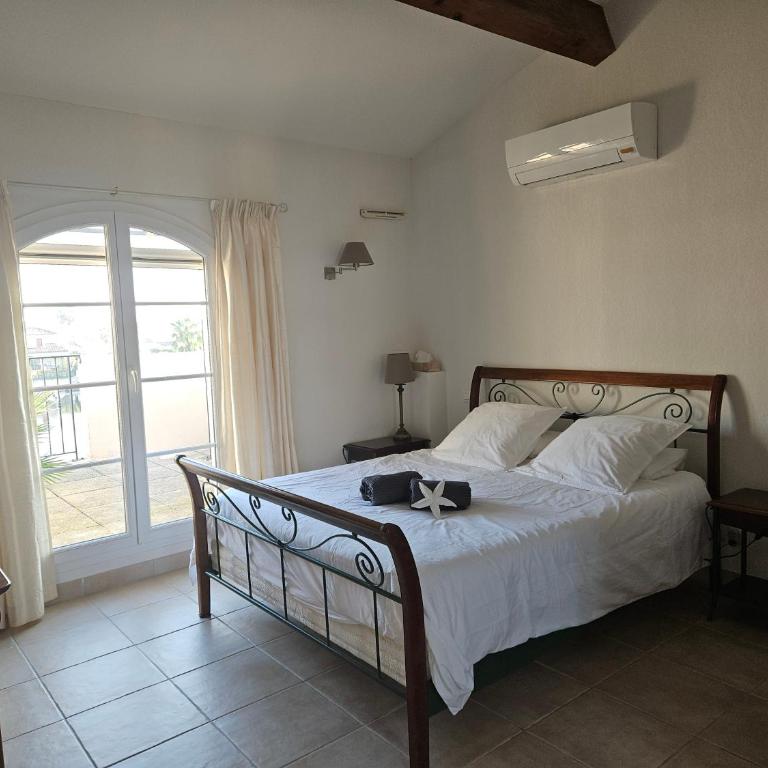 Villa 8 pers - bord de l'eau - marina - 9mn plage - Maison de Vacances - 5