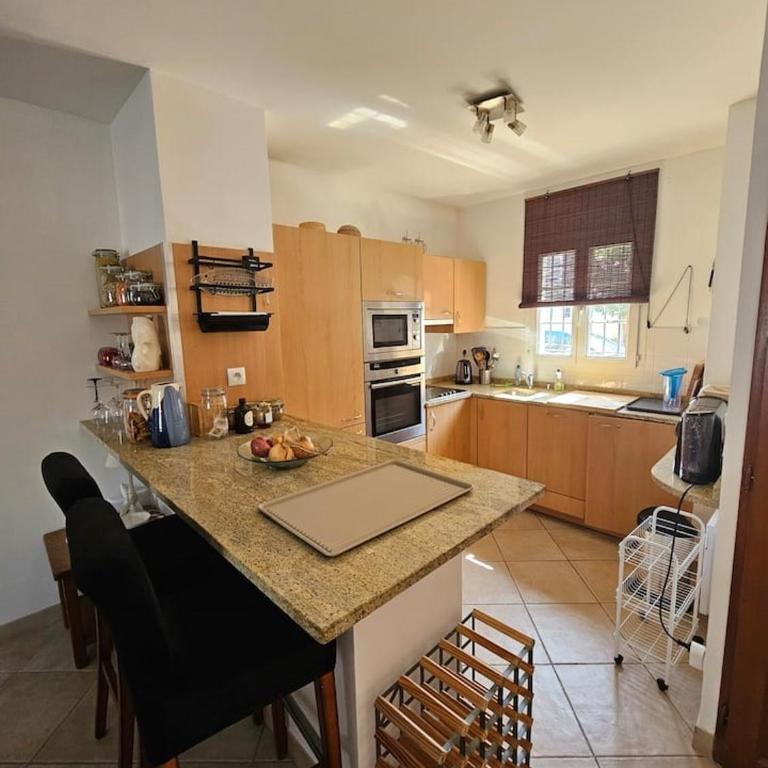 Villa 8 pers - bord de l'eau - marina - 9mn plage - Maison de Vacances - 8