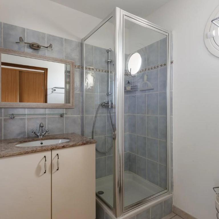 Villa 8 pers - bord de l'eau - marina - 9mn plage - Maison de Vacances - 18