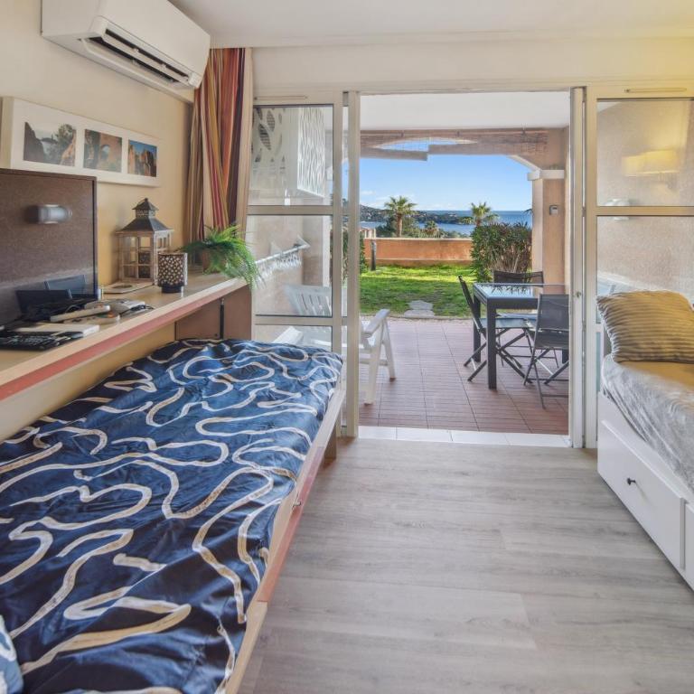 Cap Estérel Magnifique vue mer avec parking et piscine - Apartment mit 1 Schlafzimmer, Meerblick und Terrasse - 34