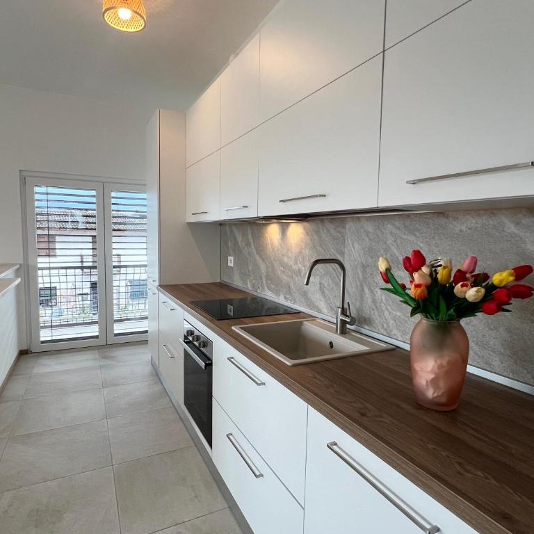 CITY PULSE APARTMENT Your Urban Escape - Appartamento con 2 Camere da Letto - 1