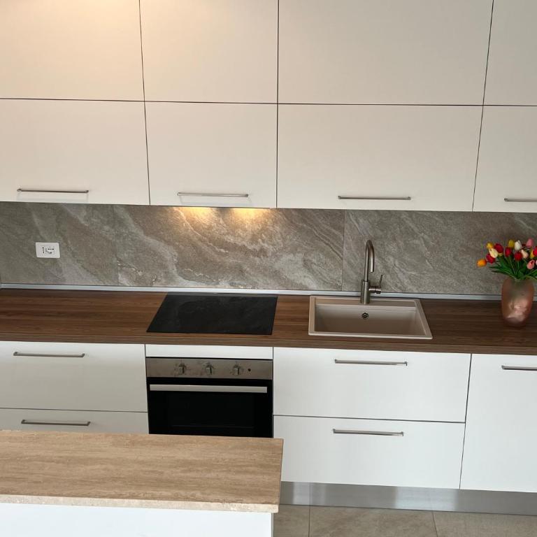 CITY PULSE APARTMENT Your Urban Escape - Appartamento con 2 Camere da Letto - 18