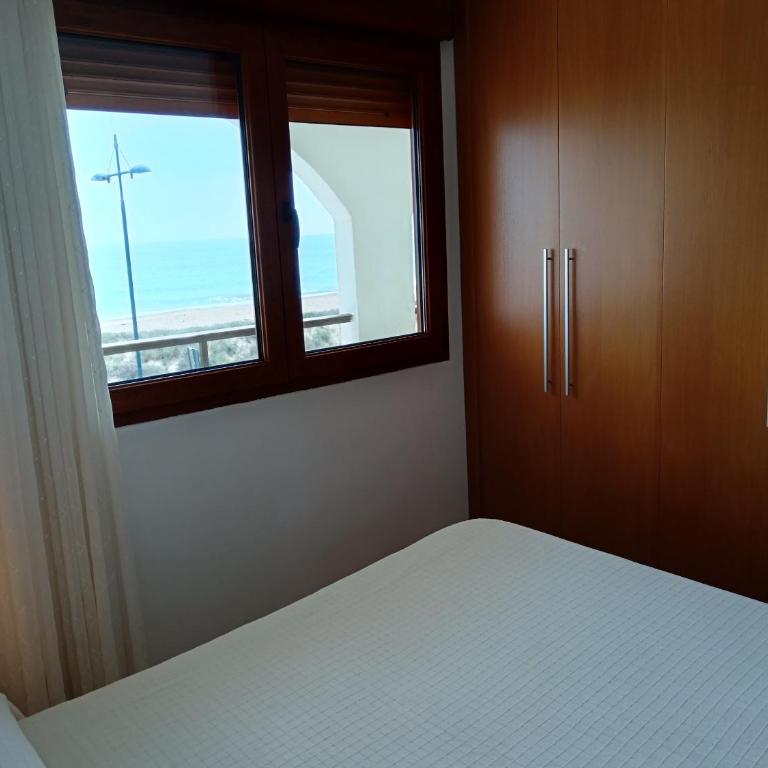 Primera Línea de Playa, Ada Benedicto XIII, Aire acondicionado, WiFi, Parking - Apartamento con vistas al mar - 1ª planta - 1
