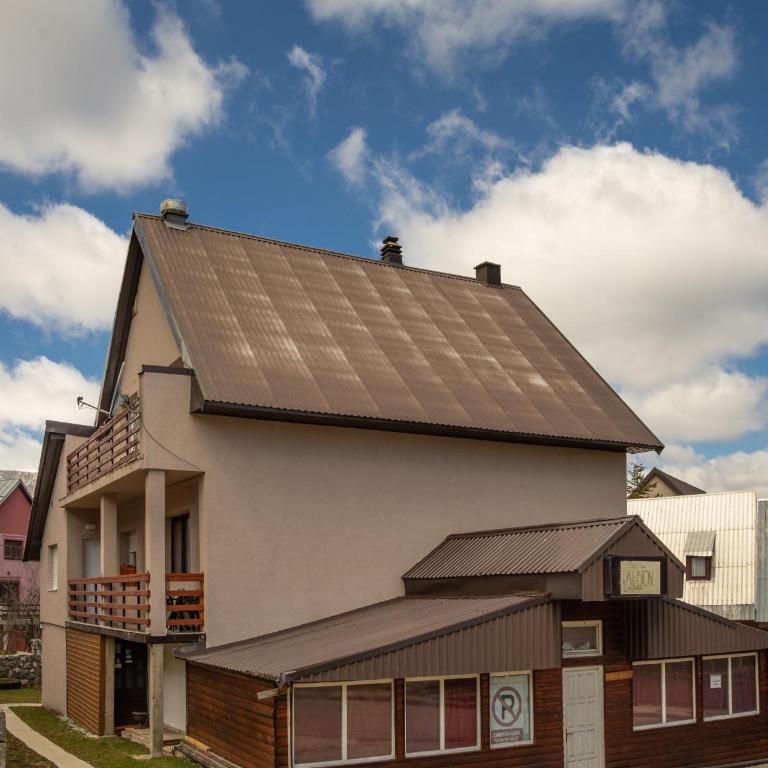 Apartmani ALBION - One-Bedroom Apartment with Terrace - 2