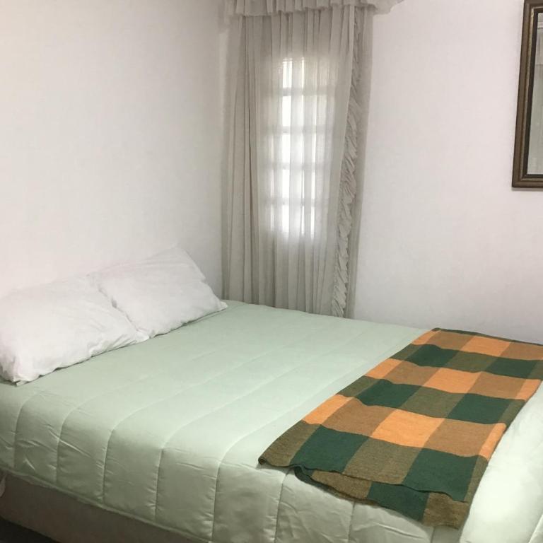 Granados - Family Room with Private Bathroom - 3