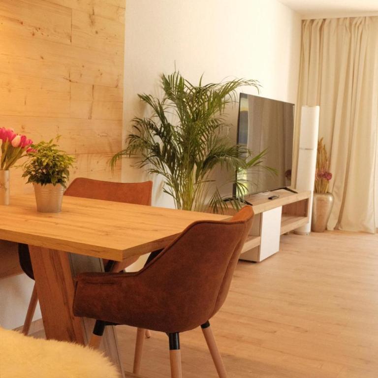 Ammergaufeeling mit einmaligem Bergblick, Terrasse, Nähe zur Nato Schule - Apartment mit 1 Schlafzimmer - 12