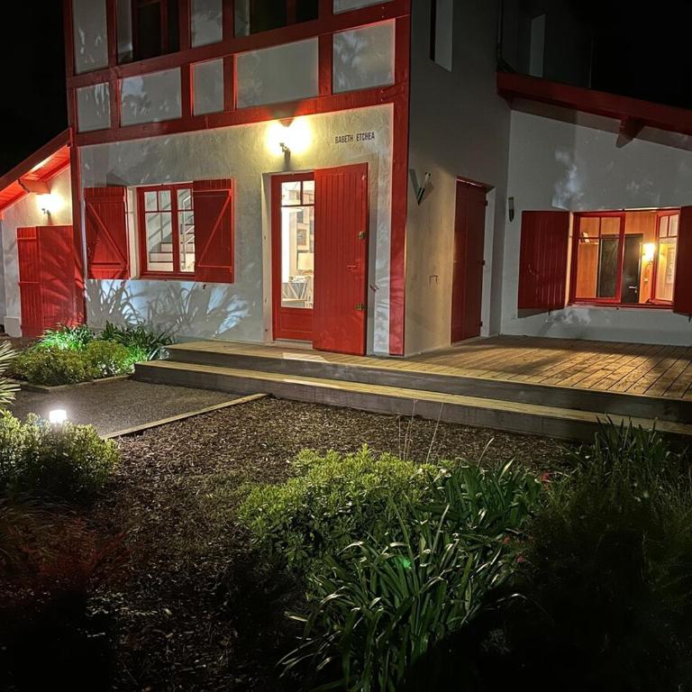 Villa de charme à 2 pas de la plage - Villa - 10