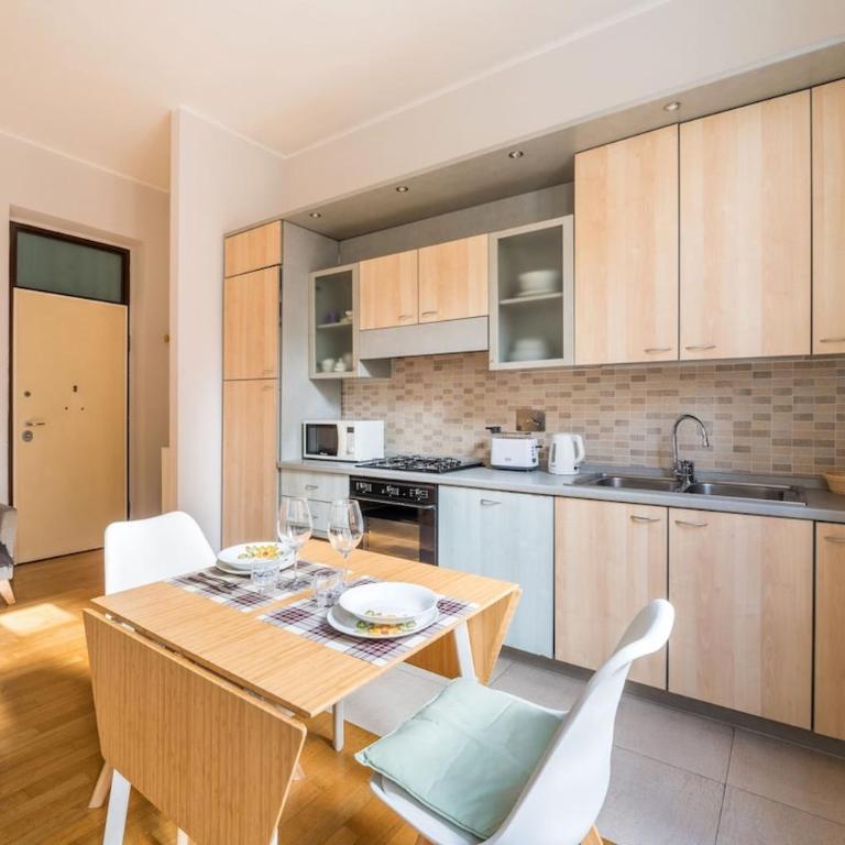 Casa Volta in Testaccio-AC Wi-Fi - Appartamento con 2 Camere da Letto - 3