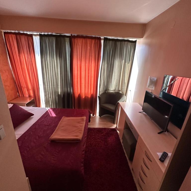 Hotel Brkić Sarajevo Airport - Free Parking - Dvokrevetna Soba sa Bračnim Krevetom i Sopstvenim Kupatilom - 2