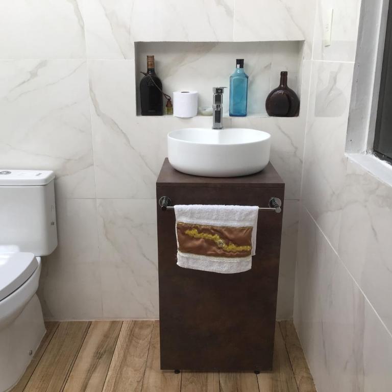 Granados - Family Room with Private Bathroom - 8