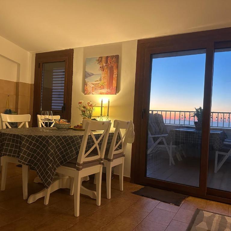 Apartment With Sea View - Two-Bedroom Apartment with Sea View - 23